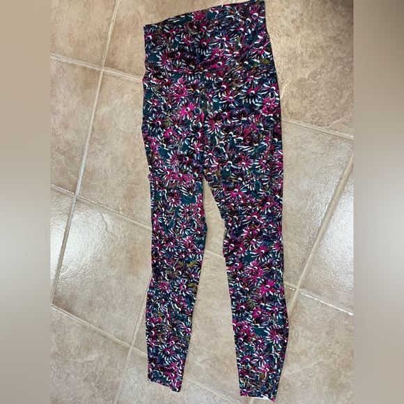 Base pace high rise running tight 28” brushed nulux - Picture 2 of 4